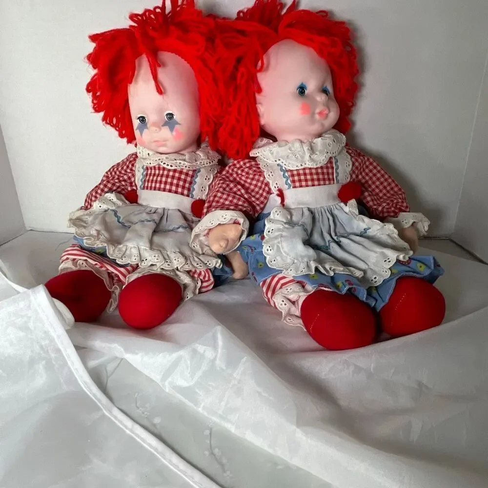 Vintage Raggedy Ann dolls musical dolls 1994